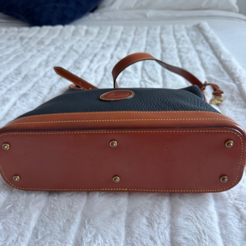 Handbag - Picture 2 of 2